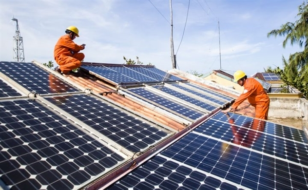 Lắp đặt pin năng lượng mặt trời áp mái cho gia đình tại Hà Nội